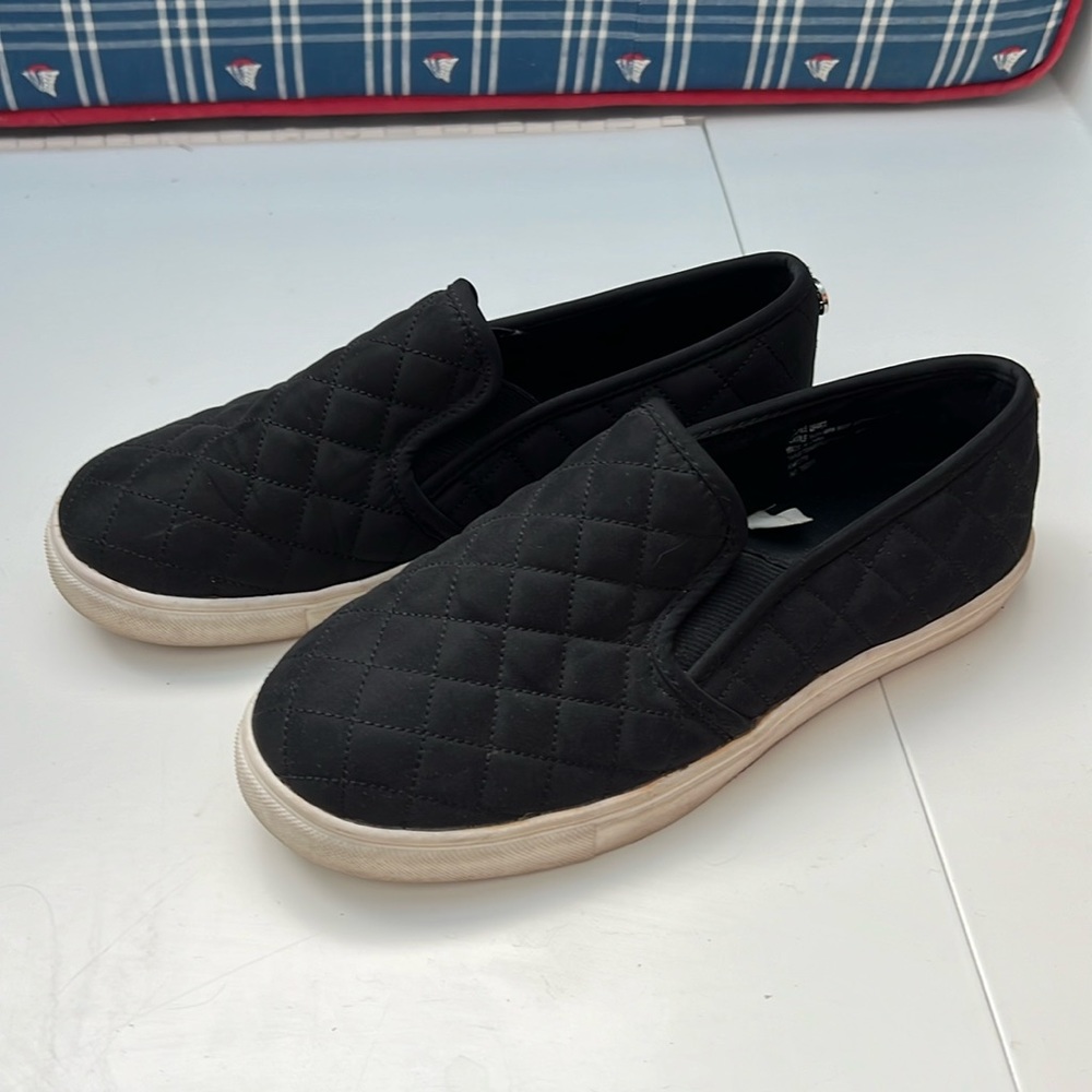 Slip on sneakers